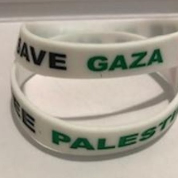 One (10 WHITE Free Palestine with Flag Silicone Rubber Bracelet - Picture 1 of 1